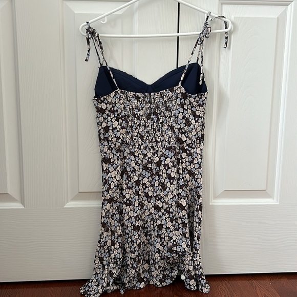 Aritzia Sunday Best mini bustier floral dress - Picture 5 of 5